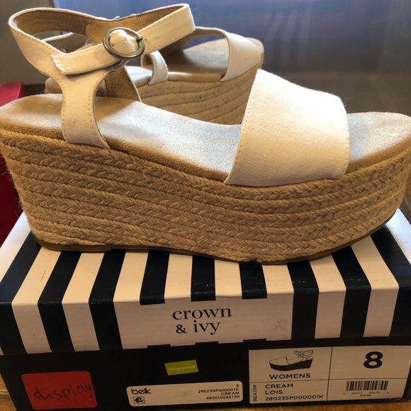 Crown $ Ivy Sandals Size 8 - Picture 2 of 3